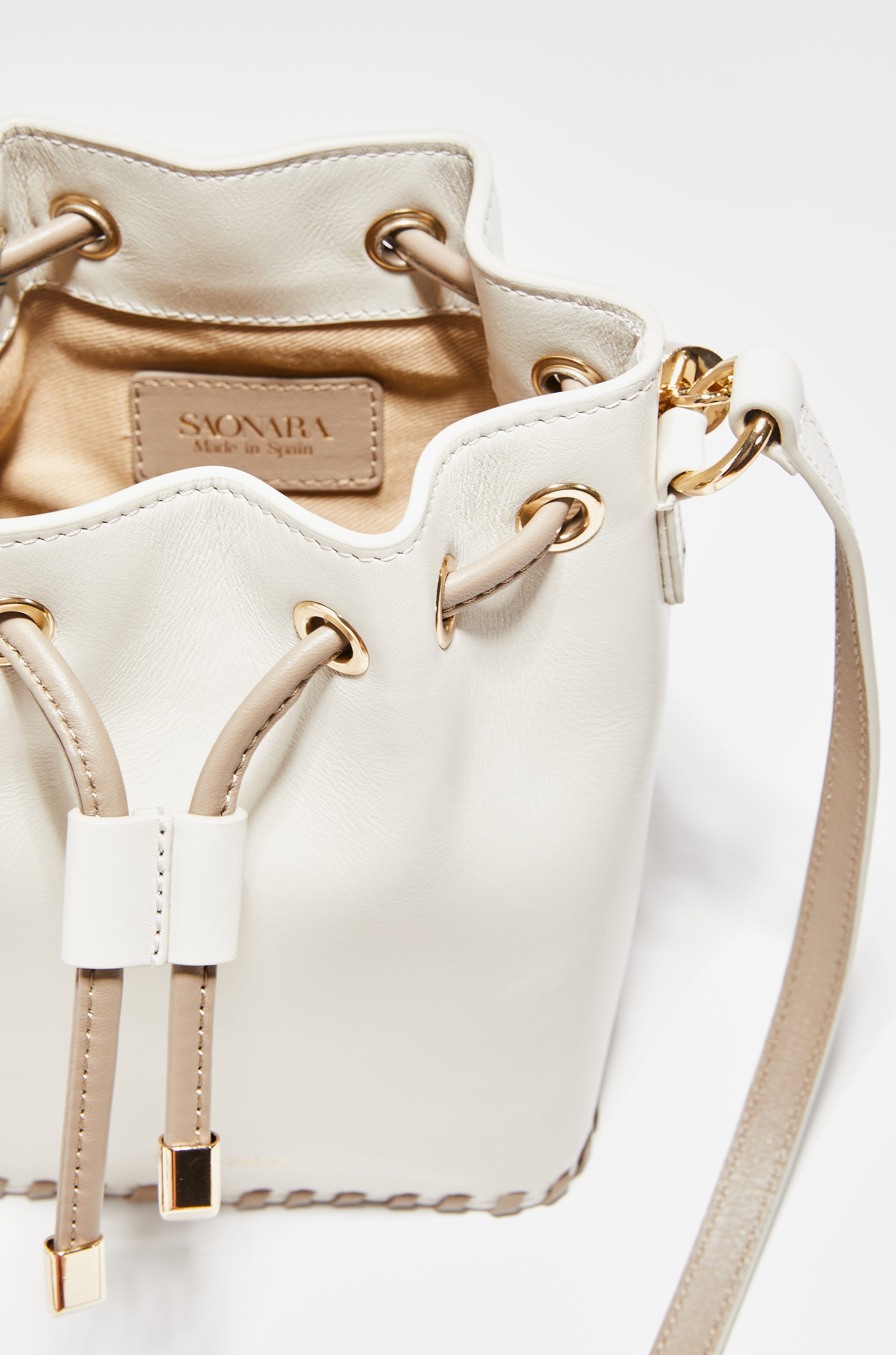 SAONARA MINI BUCKET IVORY PIEL