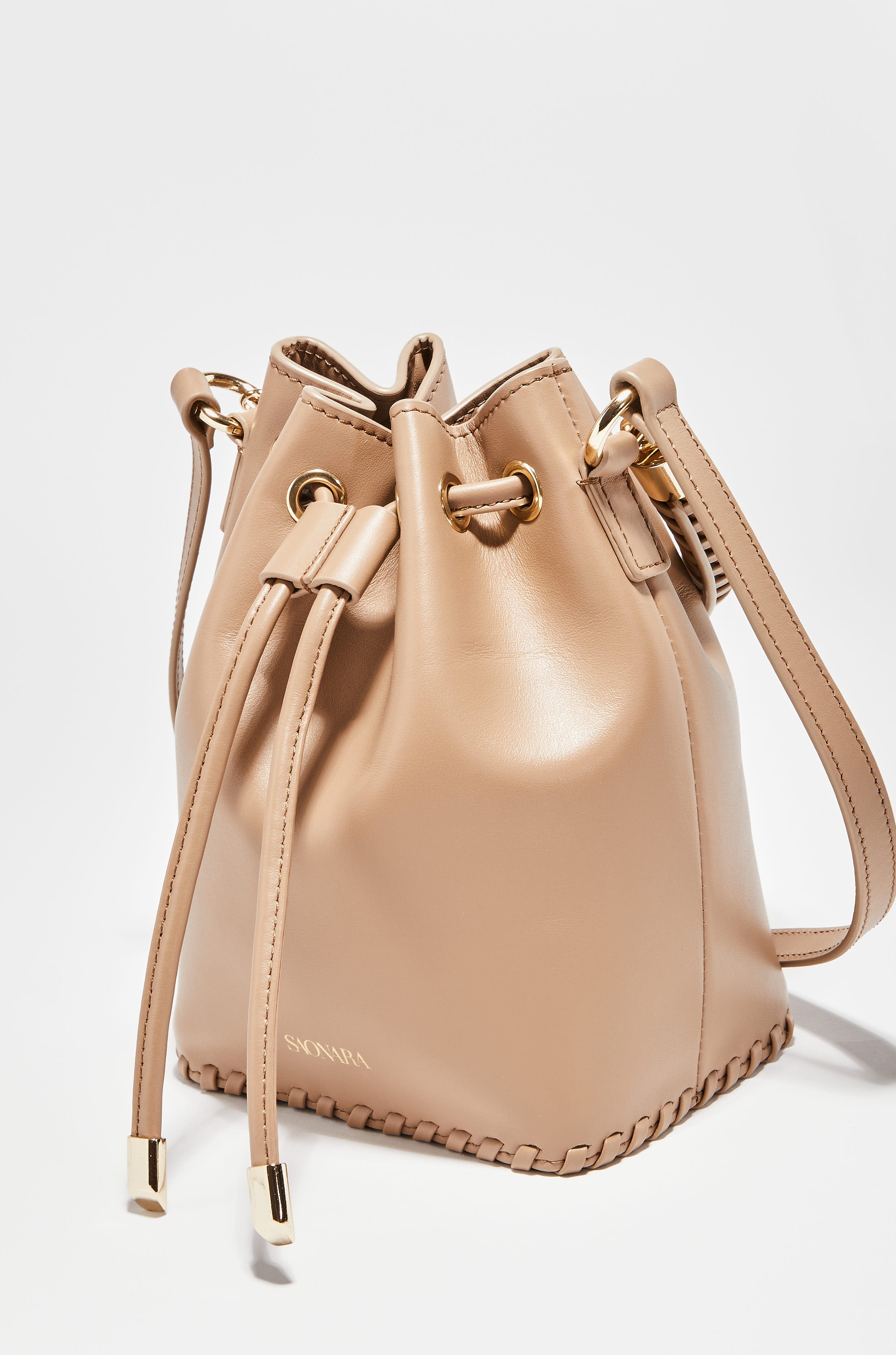 SAONARA MINI BUCKET MOKA LEATHER