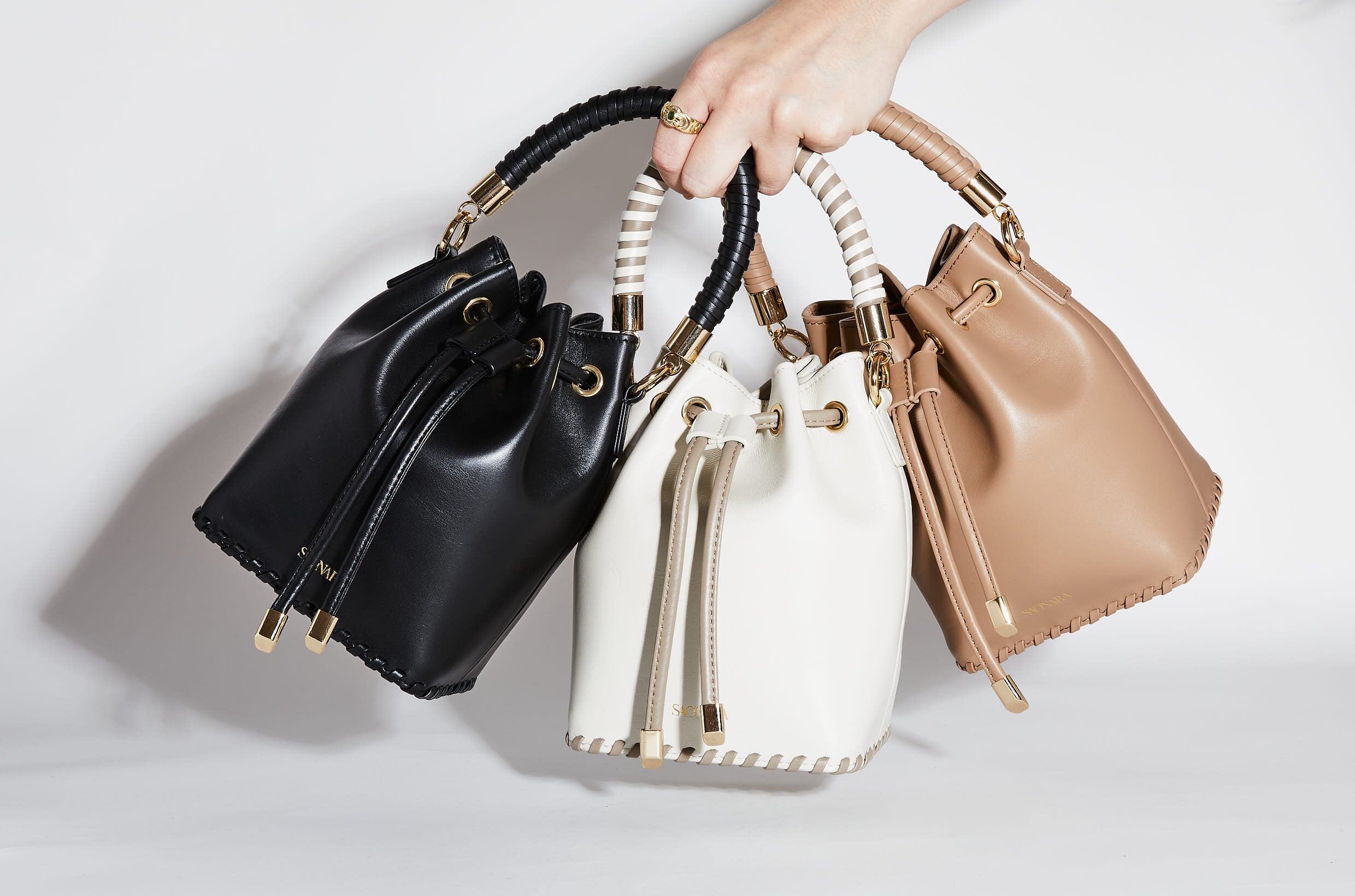 SAONARA MINI BUCKET MOKA LEATHER