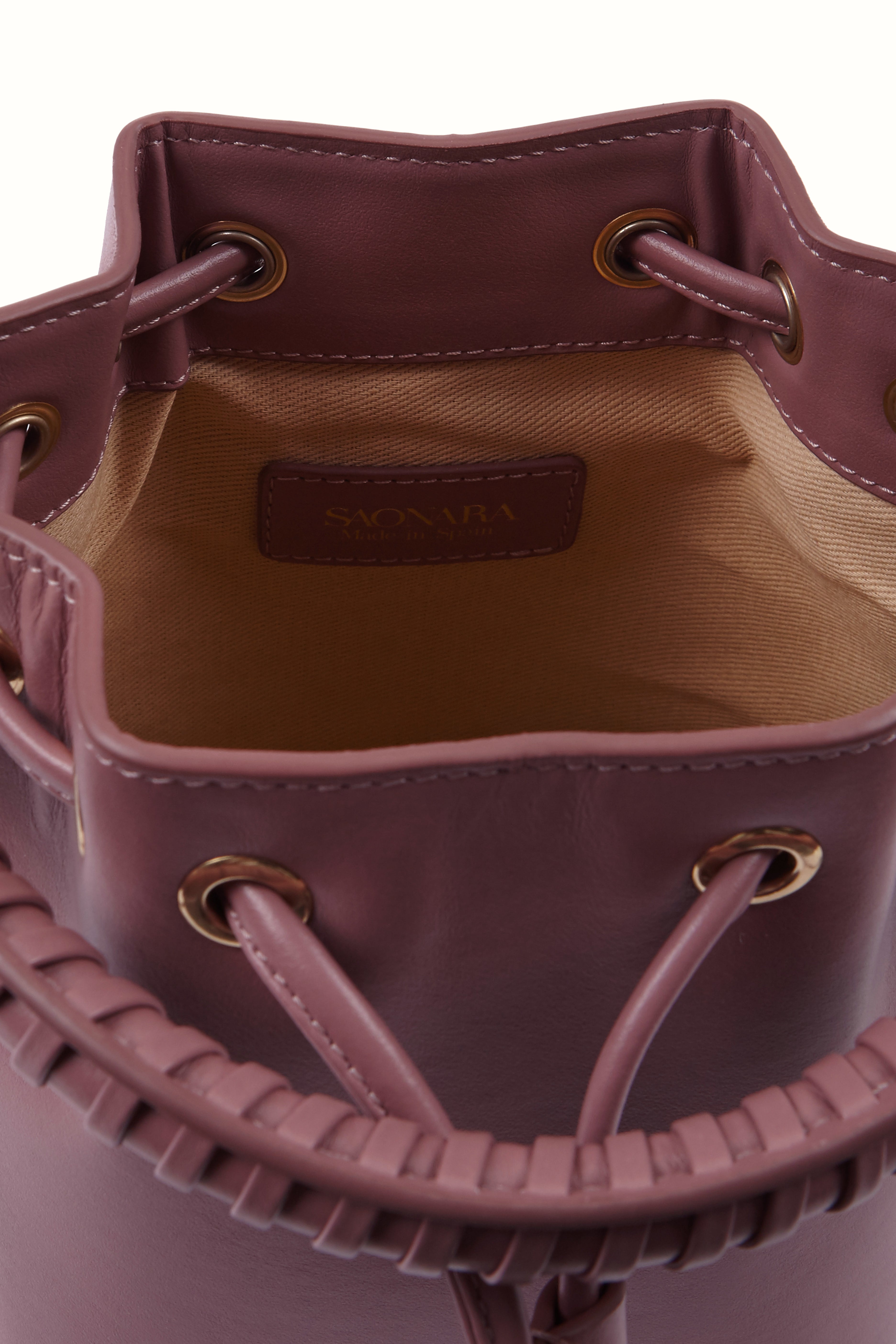 SAONARA MINI BUCKET BERRY LEATHER
