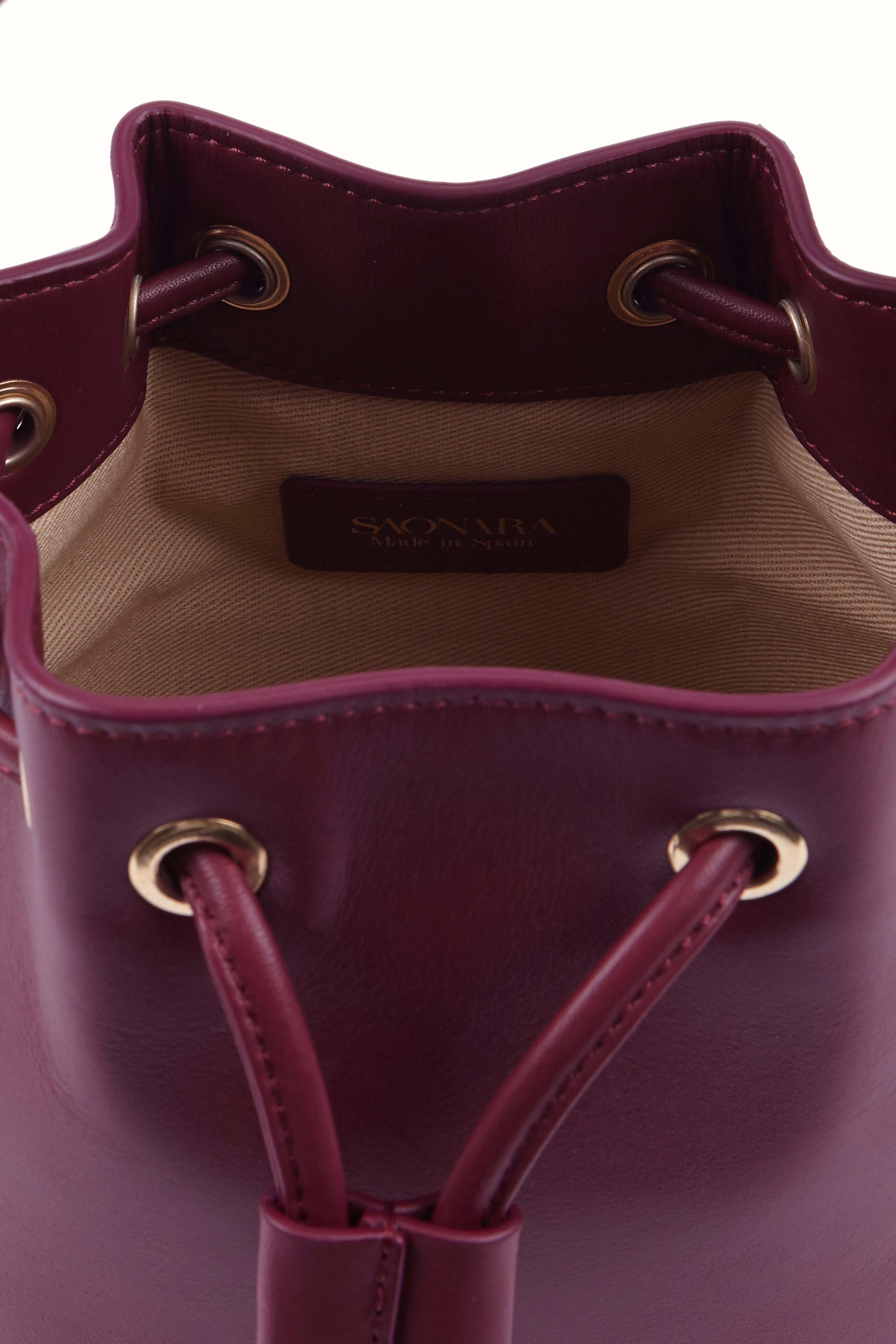 SAONARA MINI BUCKET BERRY LEATHER