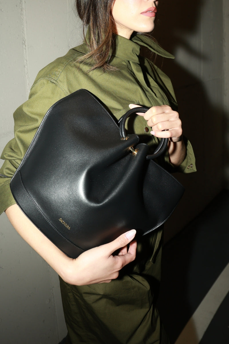 Capazo Bag Black Leather