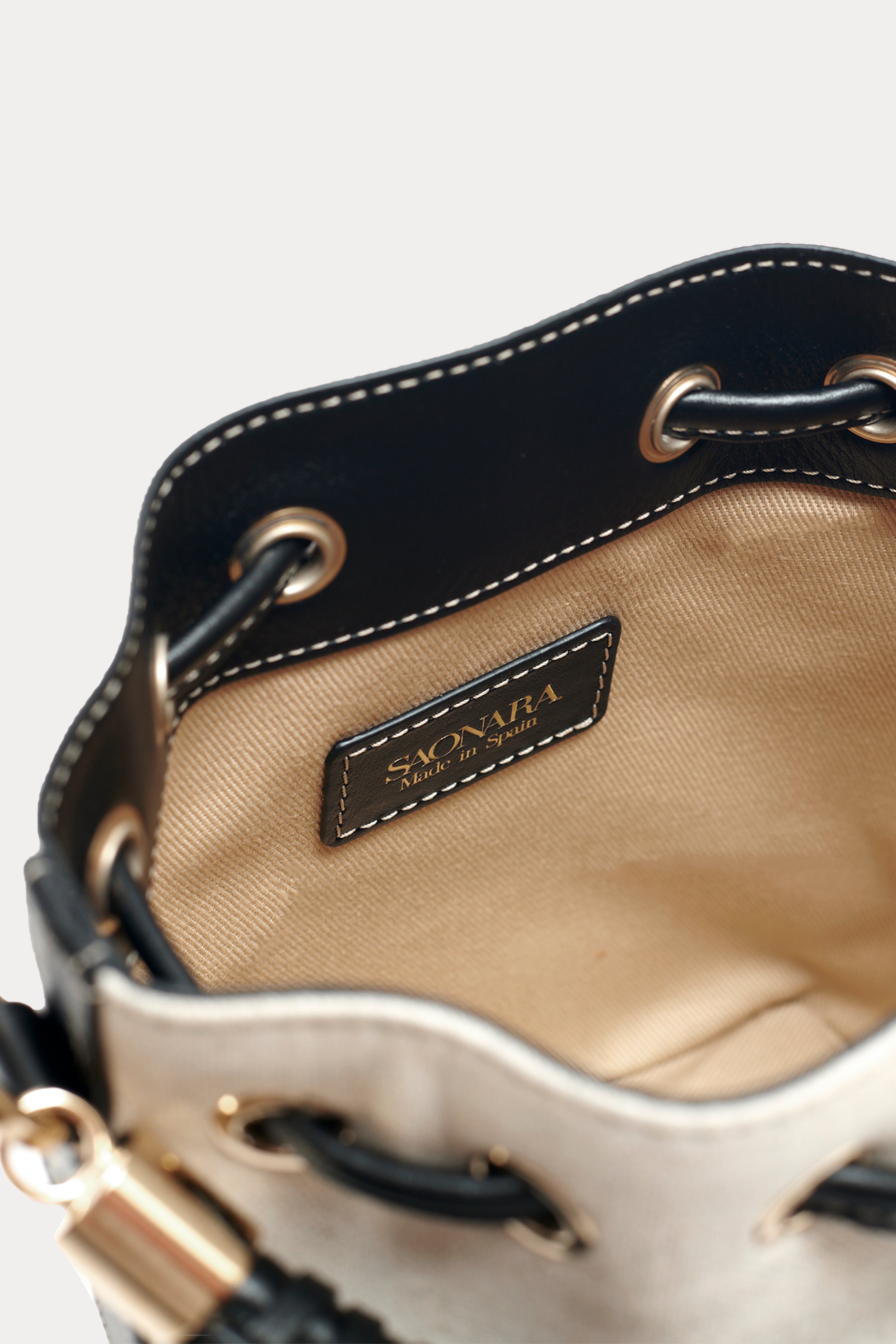 SAONARA MINI BUCKET LINEN / CARAMEL LEATHER